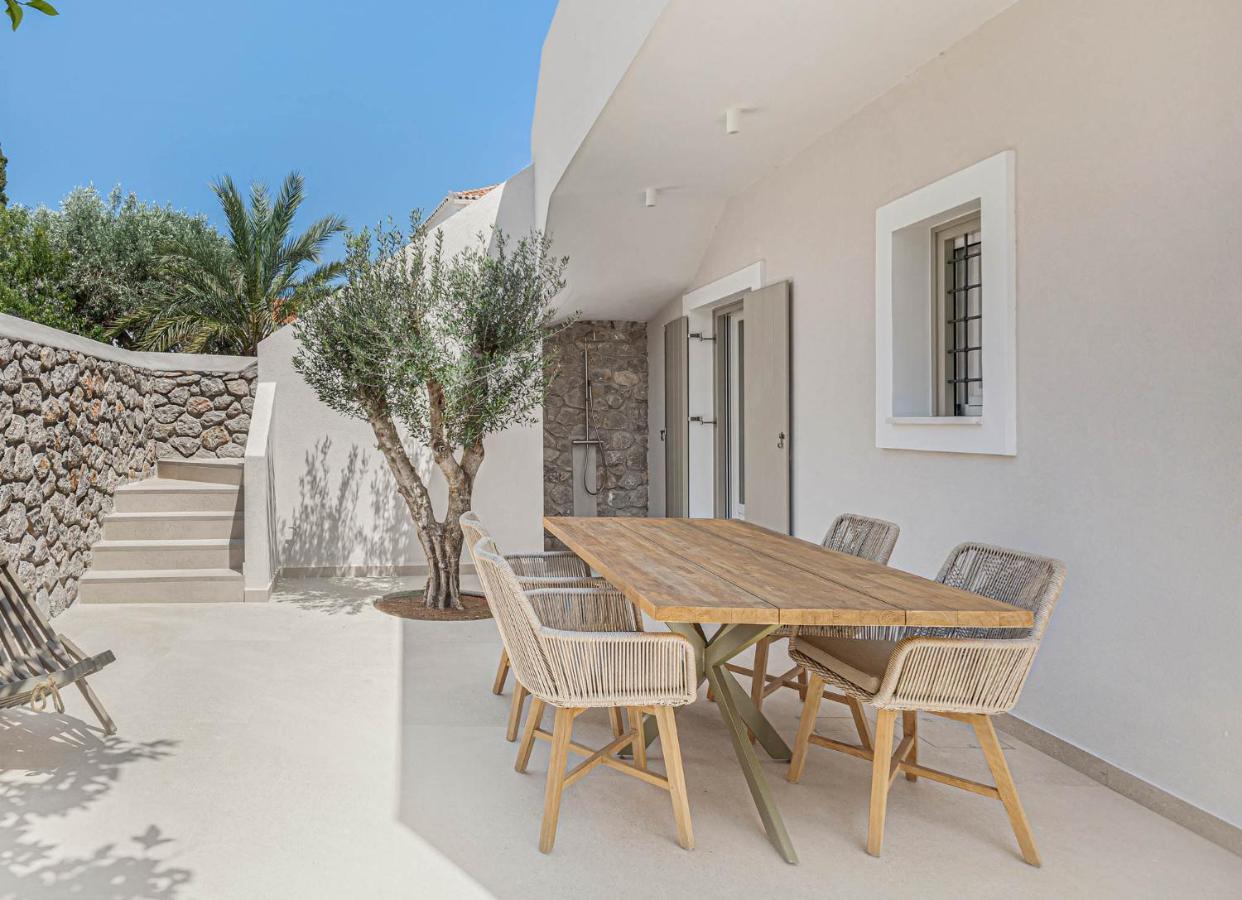 Pearl House - Luxurious New Beach Villa In Spetses Stunning View Ligoneri Εξωτερικό φωτογραφία